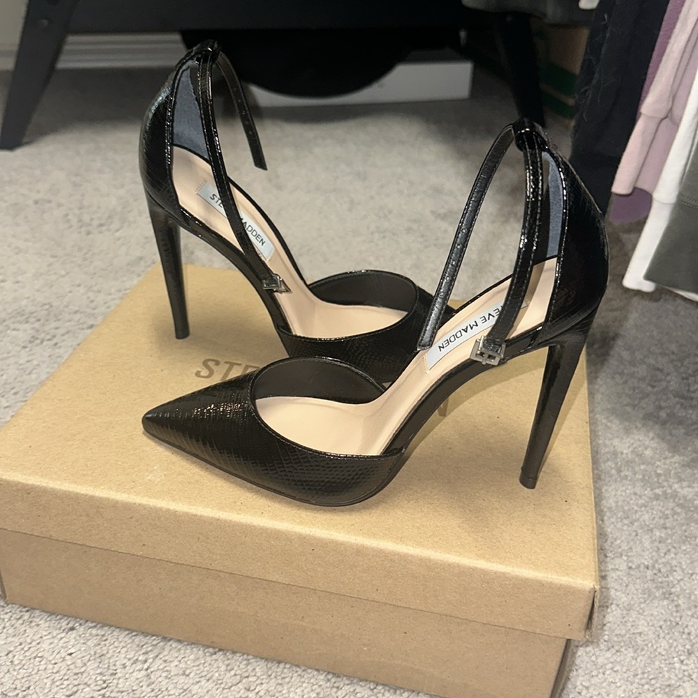 Steve Madden Alisha Pump - Black